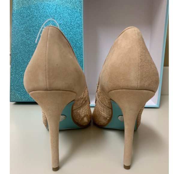 Betsey Johnson Nessa Pumps - Picture 4 of 8